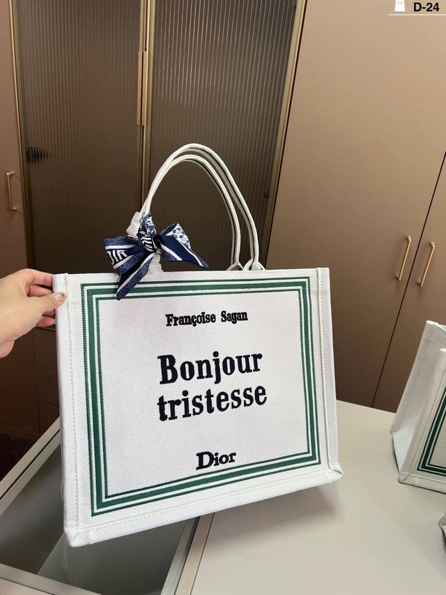 42cm with a silk scarf Dior Dior Tote Book Super large capacity and very durable