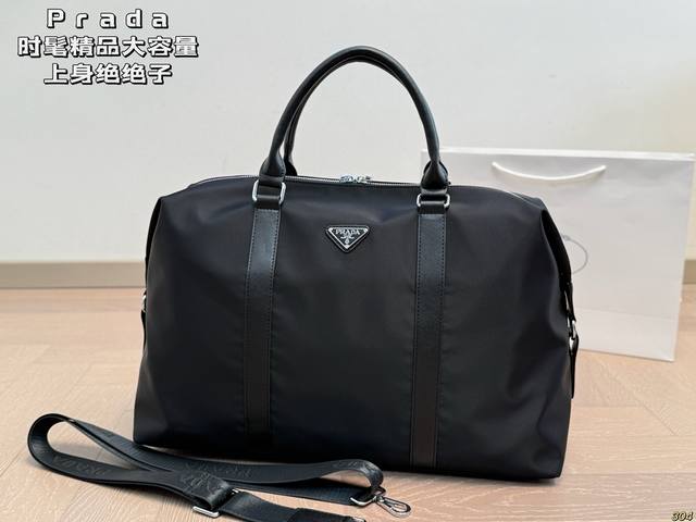 Prada nylon bag prada fashionable boutique large capacity super wearable absolut