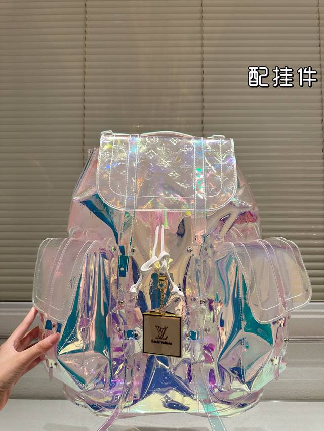 Lv's new laser bag is so dazzling! Backpack with pendant, large capacity, essent