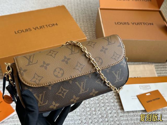 Comes with box Size: 22*12cm L's new hit Ivy Woc This version is hard to come b