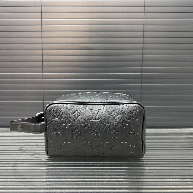 Louisvuitton Lv embossed toiletry bag, clutch, and cosmetic bag, classic and ver