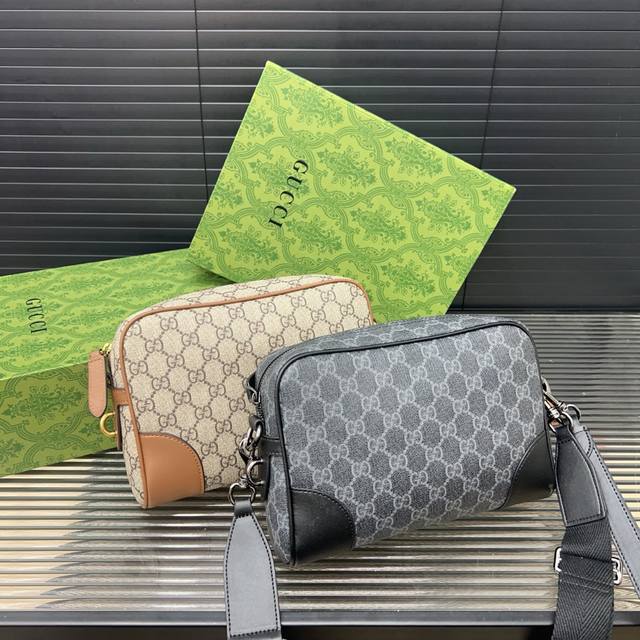 Gucci Gucci Gg Emblem series mini crossbody shoulder bag small square bag classi