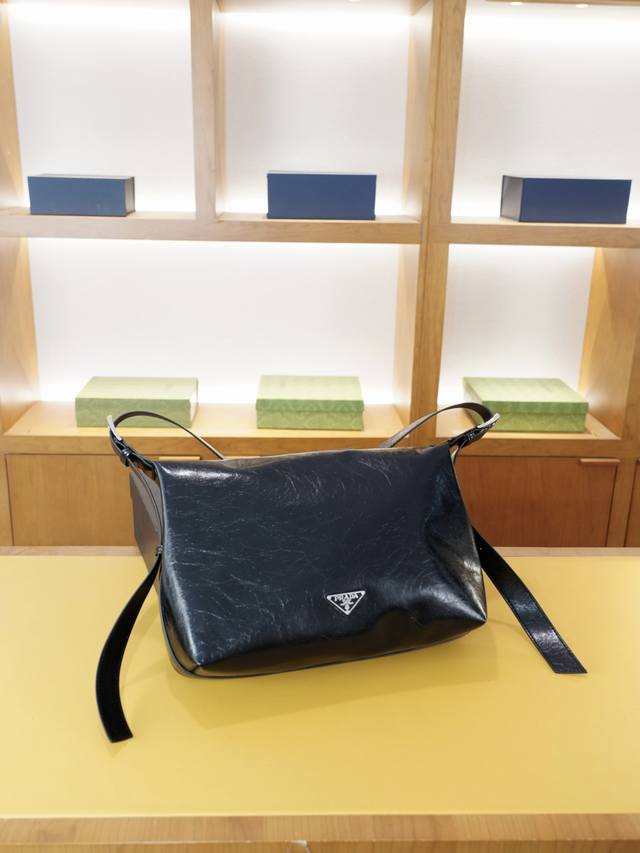 Prada official website synchronized high version crossbody shoulder bag, a timel