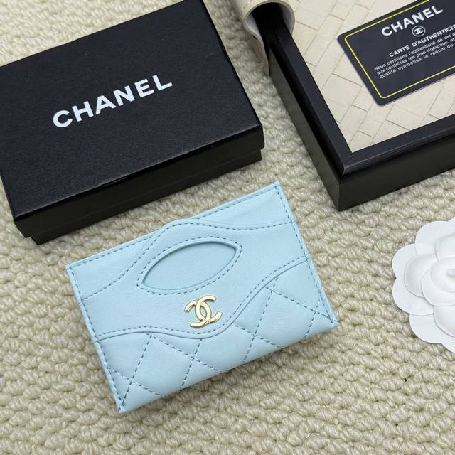 New Chanel model: Ap5070 31 card holder sheepskin ball pattern This new 31 card
