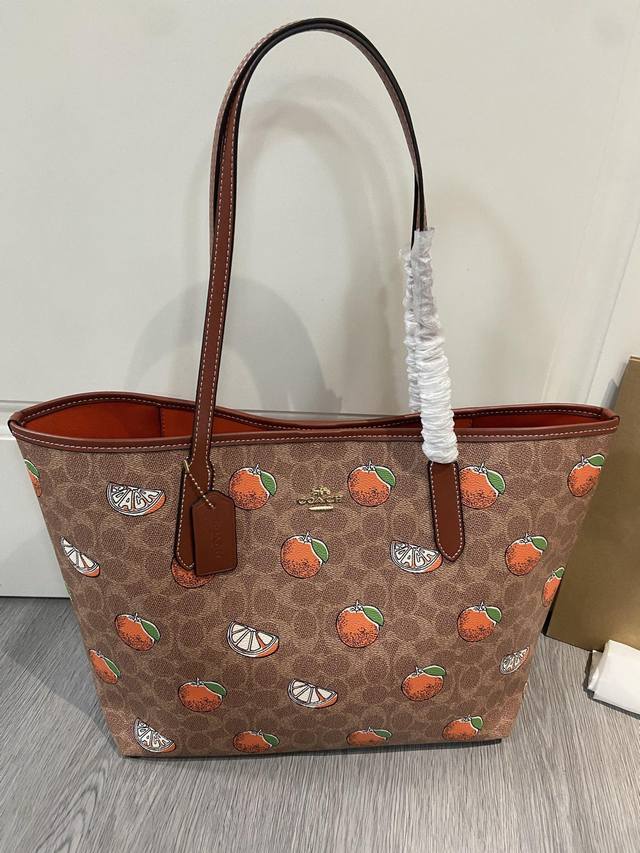 Coa*H Cal76 Cal74 Summer fruit tote bag strawberry, lemon, orange all come toget
