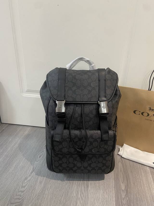 Coach's new May arrival Cu201: Coach's classic logo print League backpack. Coach