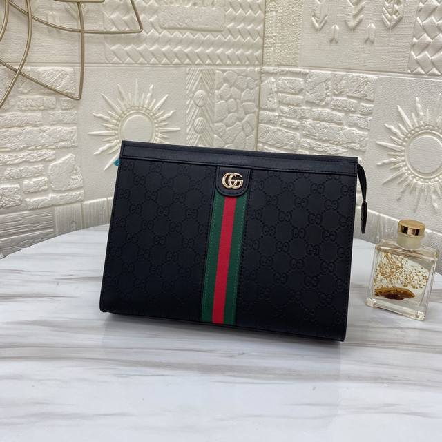 The newest hot-selling men's handbag, made of high-quality imported scalp leath