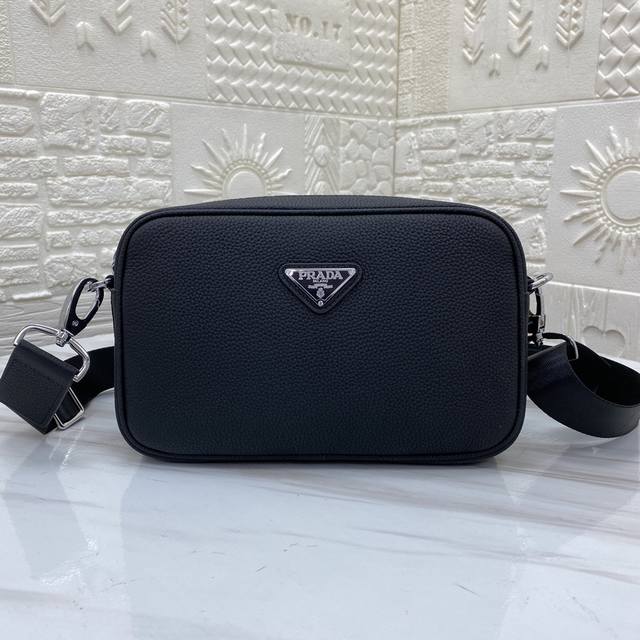 New product shipped! Original double-use crossbody bag from P.com. Classic coun