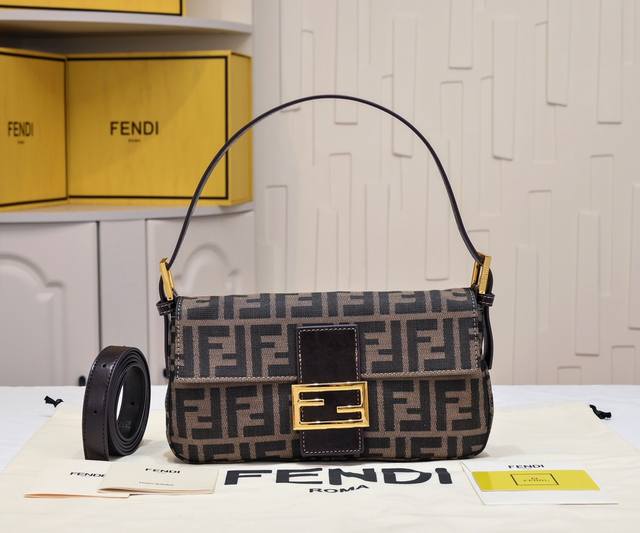 Small waterproof fabric with gold buckle. Fend1 Vintage Super cool vintage bagu