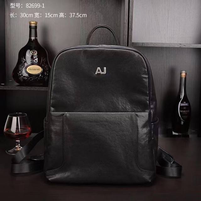 Original parallel import Aj Armani men's backpack, made of imported layered veg