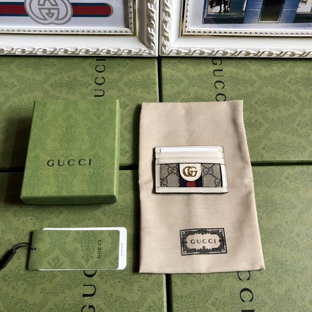 Top-of-the-line G-brand product, original quality, real photos! The G logo, int