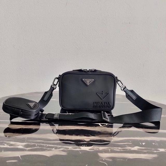 p Home counter latest model 2Vh070 arrived. The iconic Prada men's handbag is re