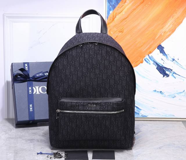#Top-quality, original, new, hardware-inspired Dio.R Oblique backpack# This is a