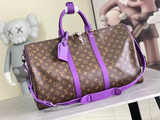 Original M46775 Lu Keepall 50cm travel bag. This Keepall is a classic among tra