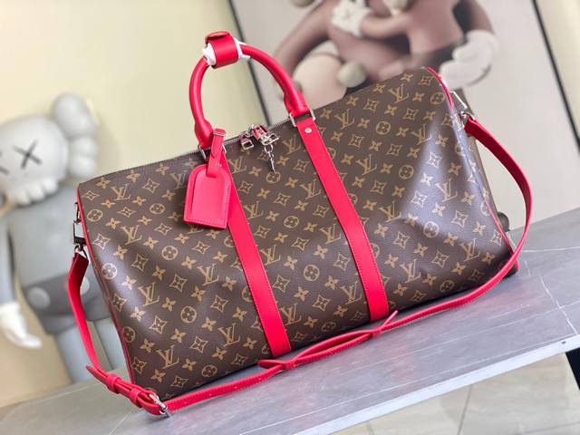 Original M46769 Lu Keepall 50cm travel bag. This Keepall is a classic among tra