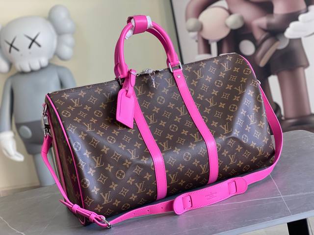 Original M46773 Lu Keepall 50cm Travel Bag. This Keepall is a classic among tra