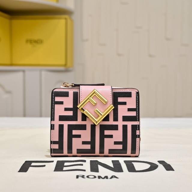 Model 33202 Fendi Fendi Ff Diamonds series tri-fold gold-finished metal calfski