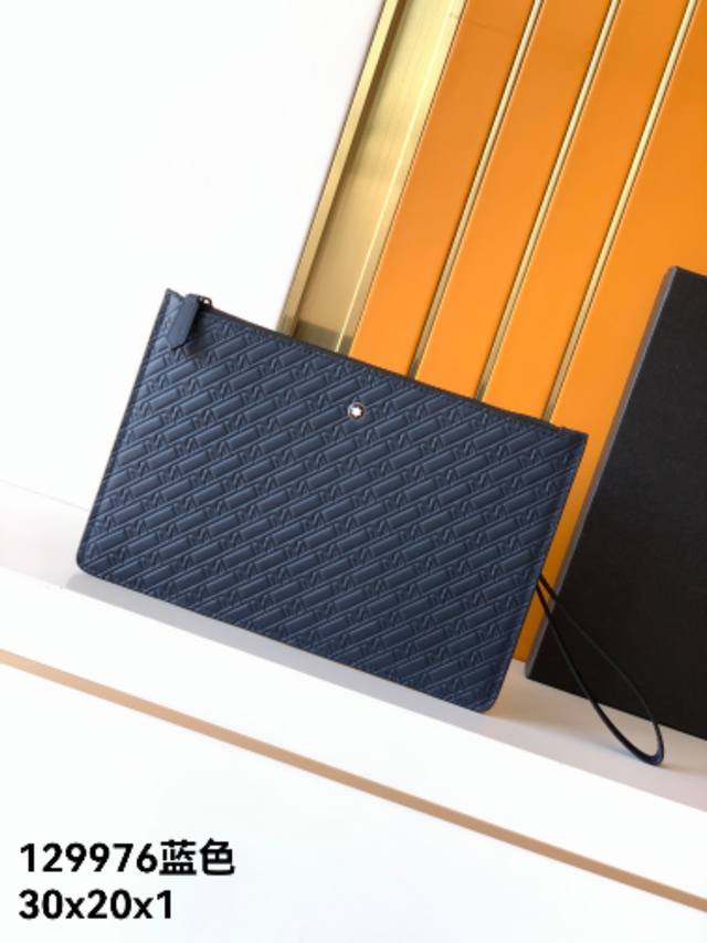 Clutch: 129976# Blue, exclusive top-grain cowhide with embossed pattern. The Wa