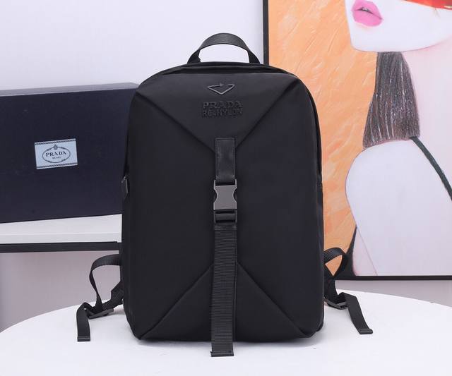Exclusive first release: 2Vz028A, a multifunctional backpack with eco-friendly