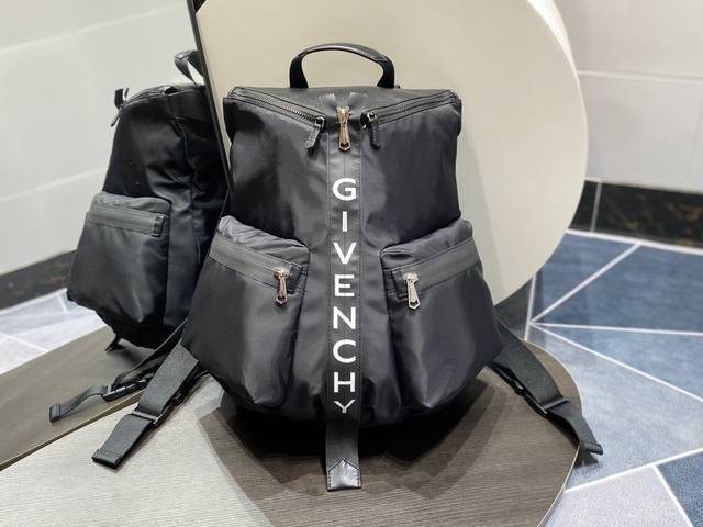 Givenc*Y Ji*xi backpack, updated with new features at the counter, is made of ny