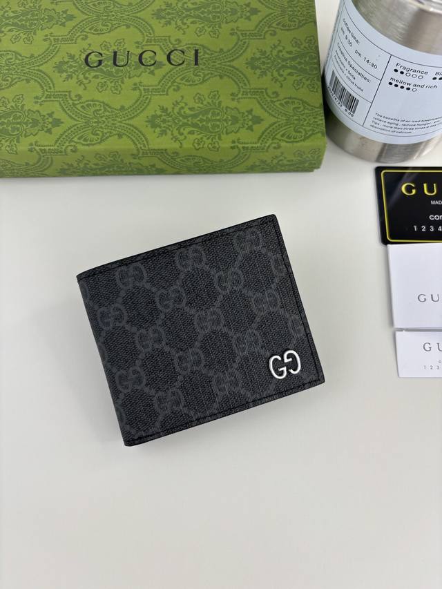 Guccl wallets, a new series of slim and compact small leather goods, are refres