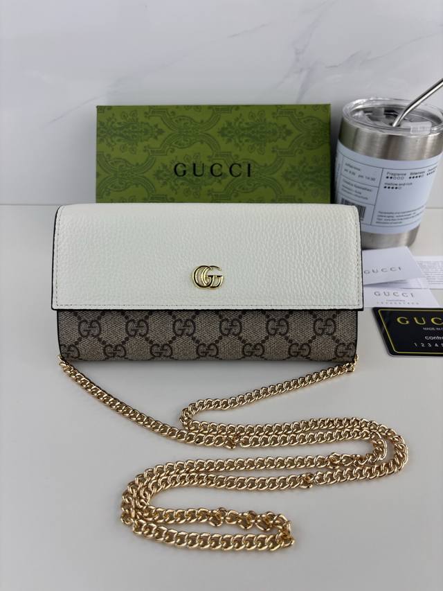 Guccl's new Ophidia collection features classic Double G hardware, with new styl
