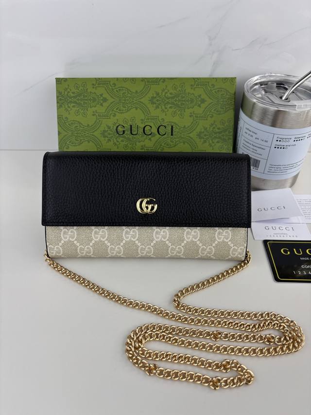 Guccl's new Ophidia collection features classic Double G hardware, with new styl