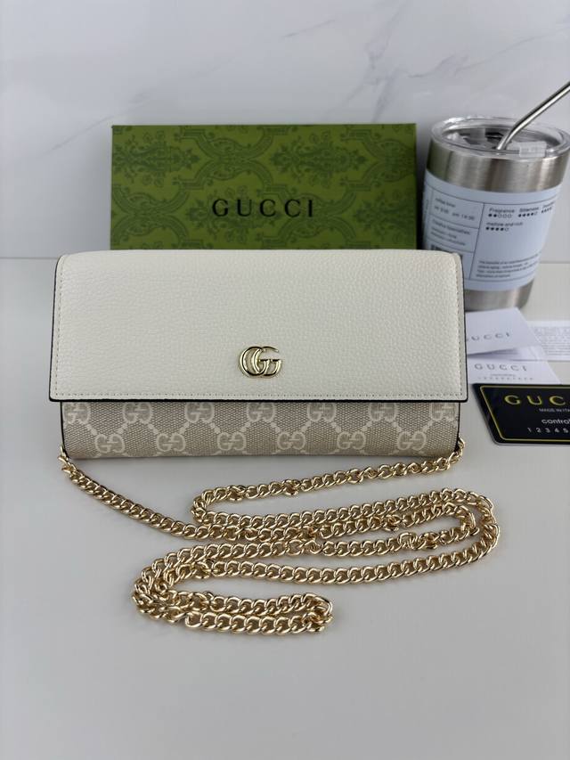 Guccl's new Ophidia collection features classic Double G hardware, with new styl