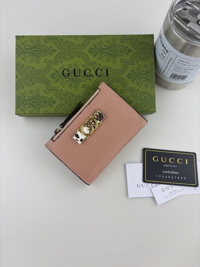 Guccl summer series, the new wallet is made of pink leather, the front bow is ma
