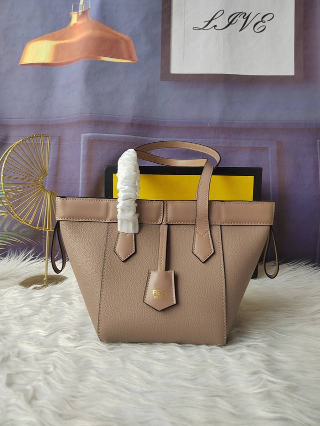 Style No. 8Bs083 Dove grey full grain leather, style bucket bag, equipped with