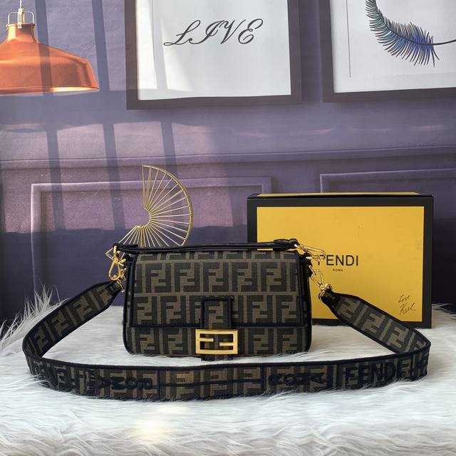 Fendi F8Br605. The iconic medium Baguette bag features a flap with an Ff magneti