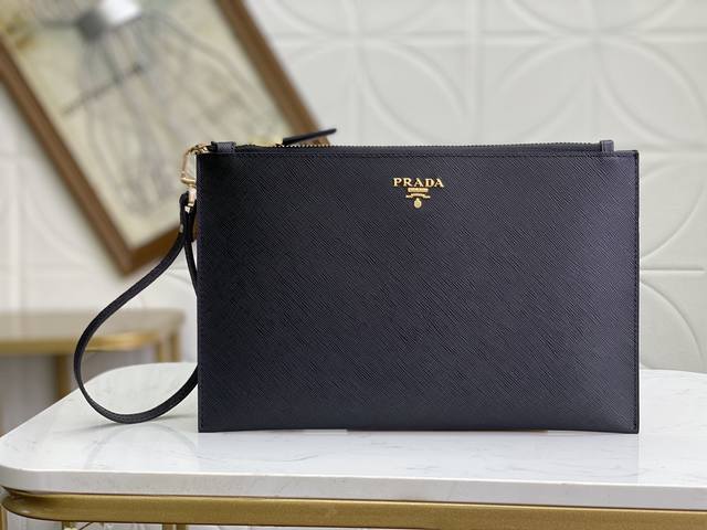 Prada classic hot-selling men's handbags, the latest styles from the official w