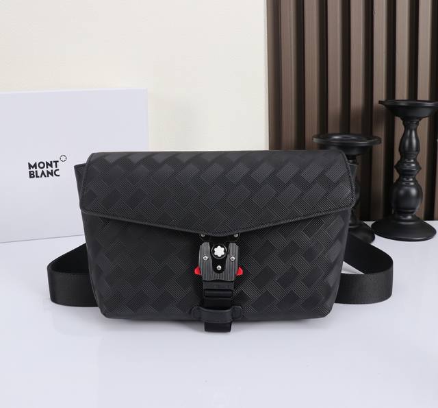 Montblanc new Montblanc Fashion 3.0 series M buckle envelope bag Model: Mb129972