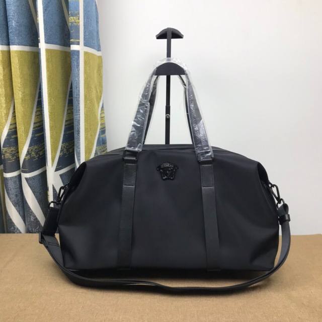 Original Versace new casual travel bag, made of imported waterproof fabric with