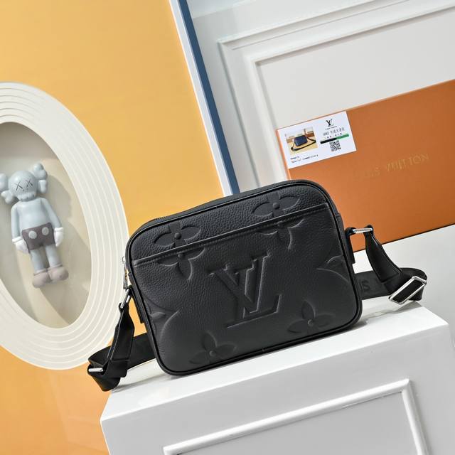Lv Louis Vuitton official website synchronized high version crossbody shoulder b