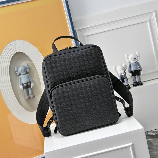 Bv upgraded version of Bottega Veneta's latest Bv backpack, the official website