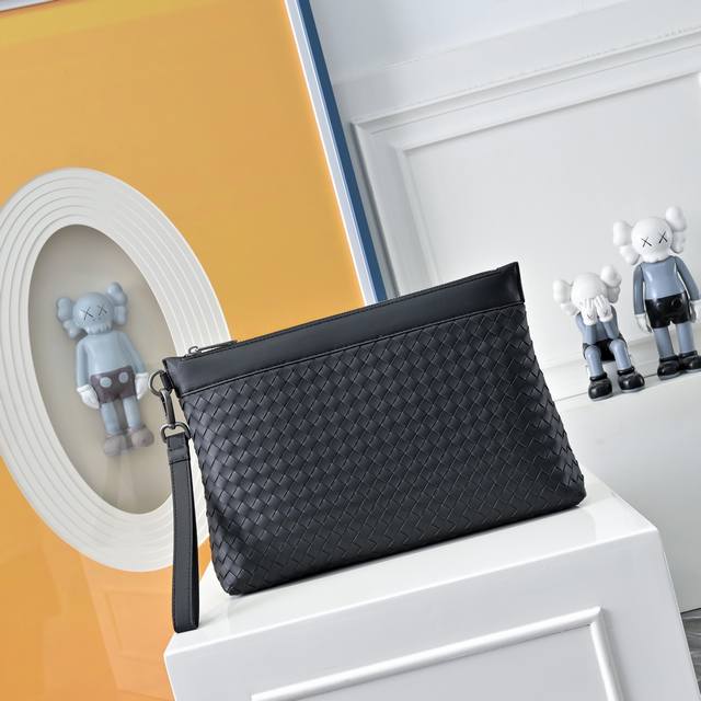 Bv Bottega Veneta - Clutch 8963, made with genuine cowhide, breaking with conven