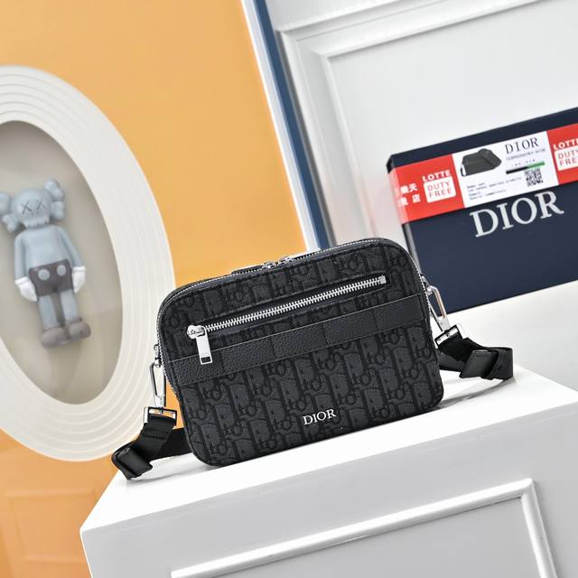 Dior Safari Messenger Bag, Cd Embroidered Knit Camera Bag, Unisex Crossbody Shou