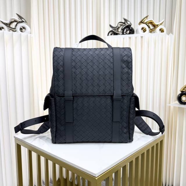 Bv The latest men's backpack, original quality, made from premium waxed cowhide