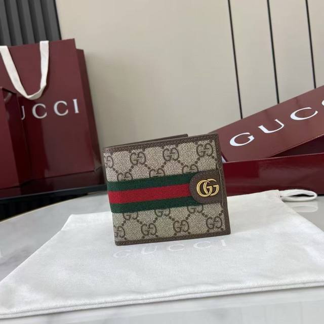 The top-of-the-line new Ophidia series ingeniously combines two color schemes, b