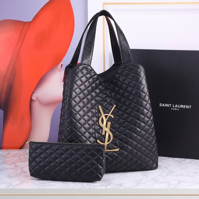 Return of Goods With the rise of the "small bag" trend, major brands are making