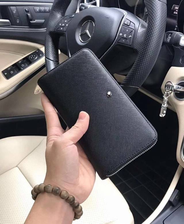 p Top-grade original Montblanc small zipper wallet in black, counter-matching YK