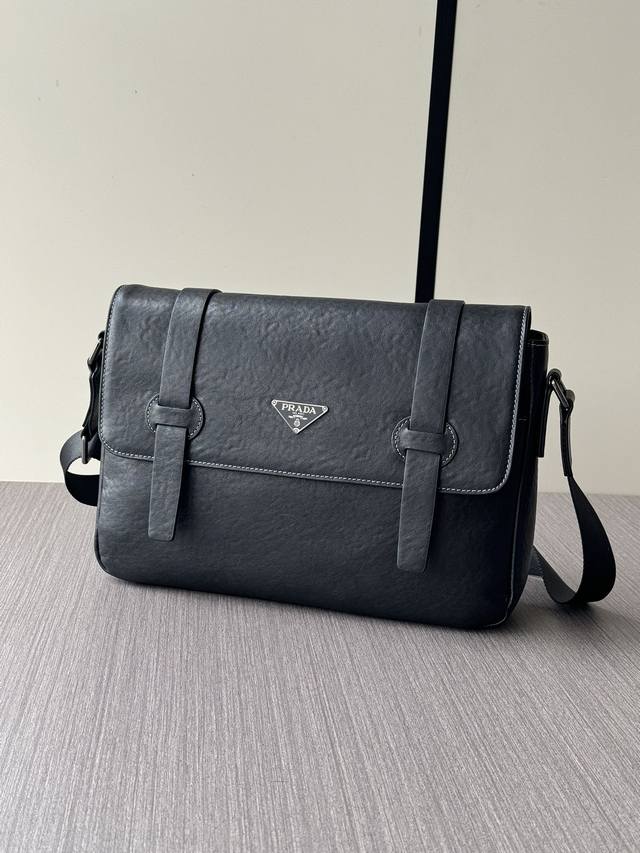 The latest and hottest Prada crossbody bags are shipping in bulk. We won't boas