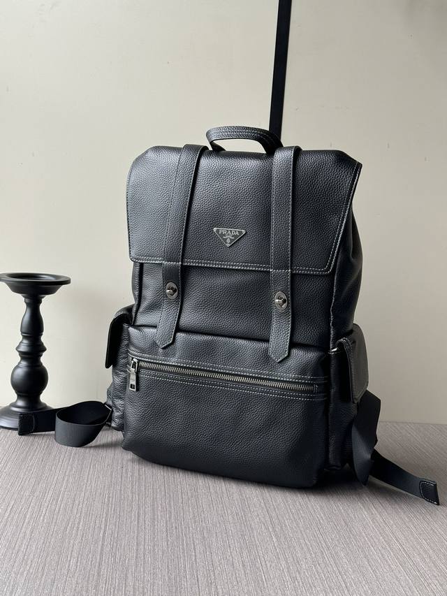 The latest and hottest Prada handbags are shipping in bulk. We won't boast abou