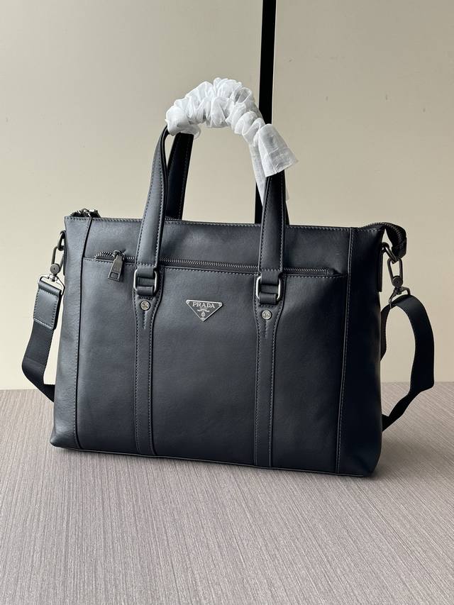 The latest and hottest Prada handbags are shipping in bulk. We won't boast abou