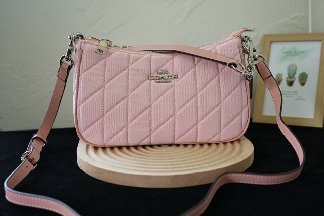 New arrival in June: Cbg86 Teri Underarm Bag, Outlet Teri Shoulder Bag. Details