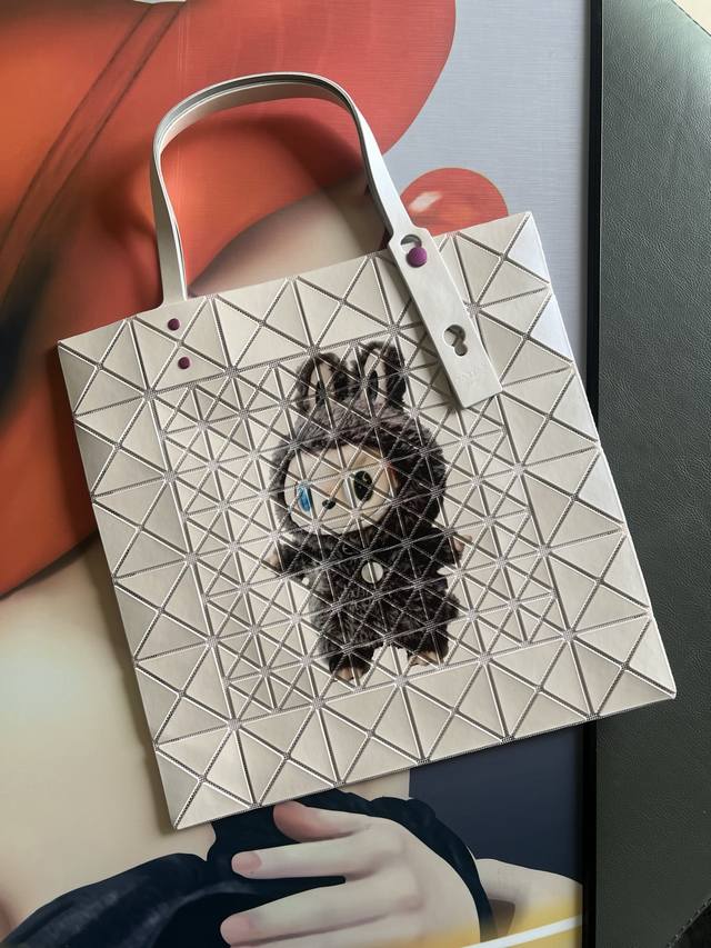 Original single running volume Issey Miyake Labu co-branded shopping bag new tr