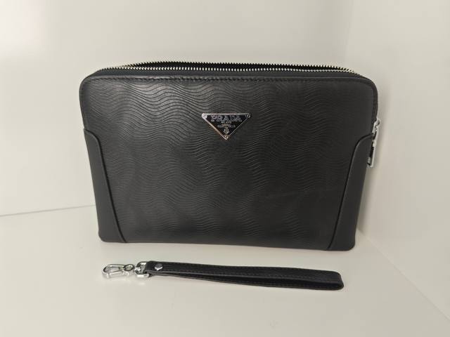 Top-tier countertop high-end, hot-selling item. This 2025 Prada single-handed im