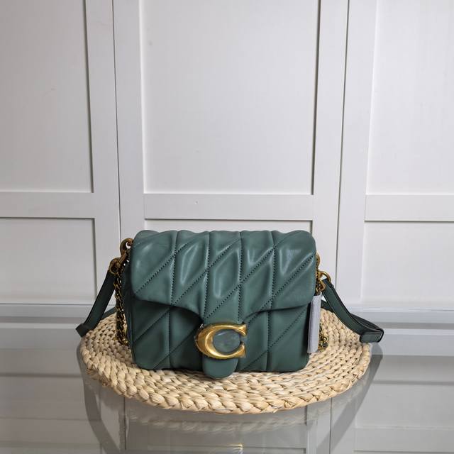 New Coa*H Women's Times Square Quilted Tabby Crossbody Bag (Size 20) Cw629 Size