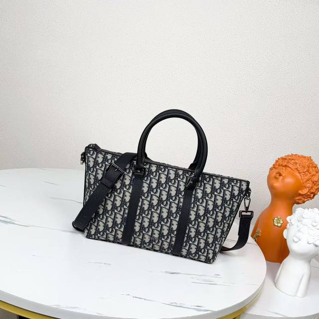 The most premium version on the market. Compare now! Weekender 25 Handbag Beige